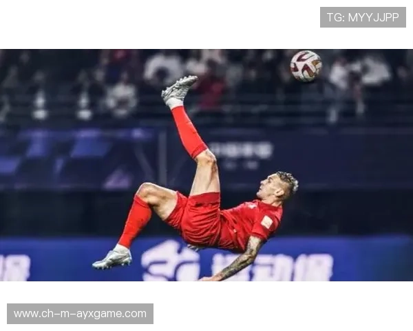 C 罗最新倒钩训练视频疯传！全网震呼：40 岁更强？