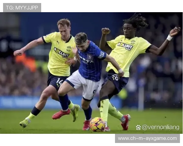 伊普斯维奇城球迷期待球队在英超立足，伊普斯维奇市