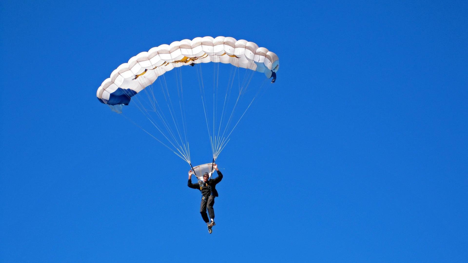 爱游戏体育平台-职业联赛失误率控制体系建设滞后，比赛失常