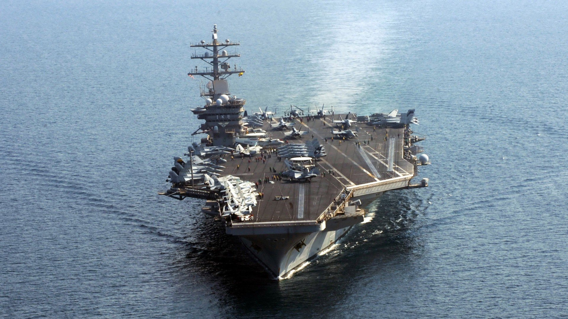 AYX官网-Lee 指挥进攻，多次助攻得手，libor pesek 指挥家